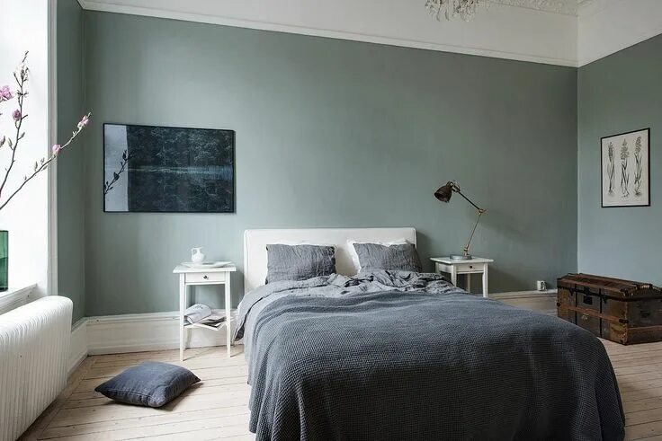 Покраска стен серый оттенок интерьер Дизайн интерьера Ardezart Green bedroom walls, Sage green bedroom, Bedroom green