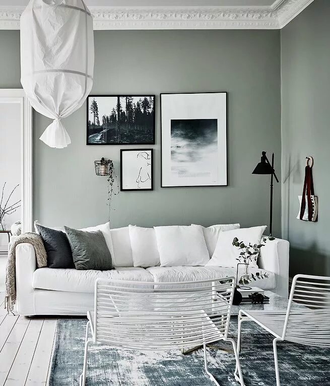 Покраска стен серый оттенок интерьер Green grey home with character Inredning, Inredning vardagsrum färg, Vardagsrum 