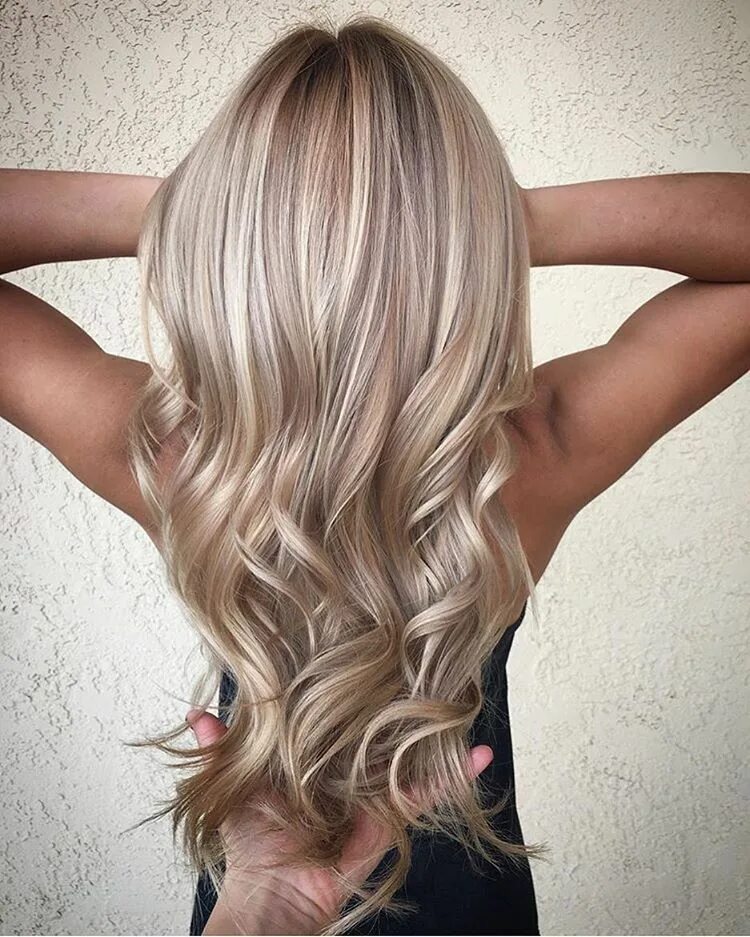 Покраска в светлые тона фото Instagram Blonde hair with highlights, Blonde hair color, Clip in hair extension