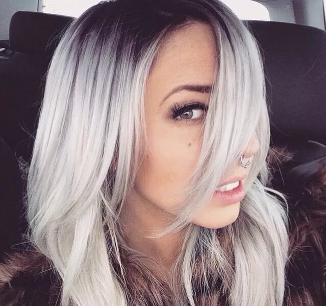 Покраска волос блонд с темными корнями фото Crush-worthy White Blonde Hair with Ash Balayage