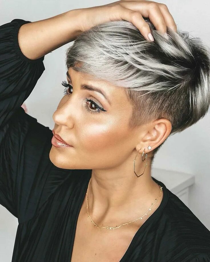 Покраска волос короткая стрижка 65 Pixie Haircuts You Will See Trending in 2019 Short thin hair, Short hair cuts