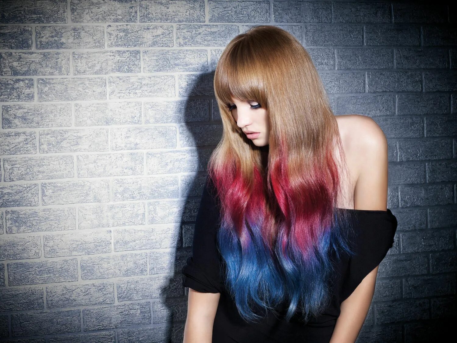 Покраска волос цвета фото The ombre color technique seamlessly blends the L’ANZA Color Concepts of "Honeyc