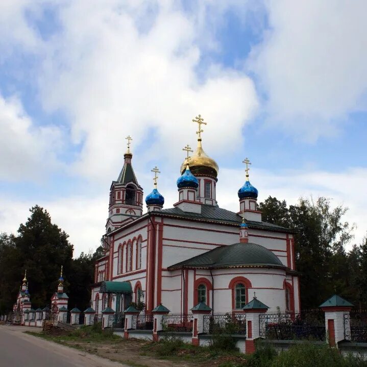 Покров село фото Паломничество в Яковлево, Ахтырский храм (Яковлево) - Азбука паломника