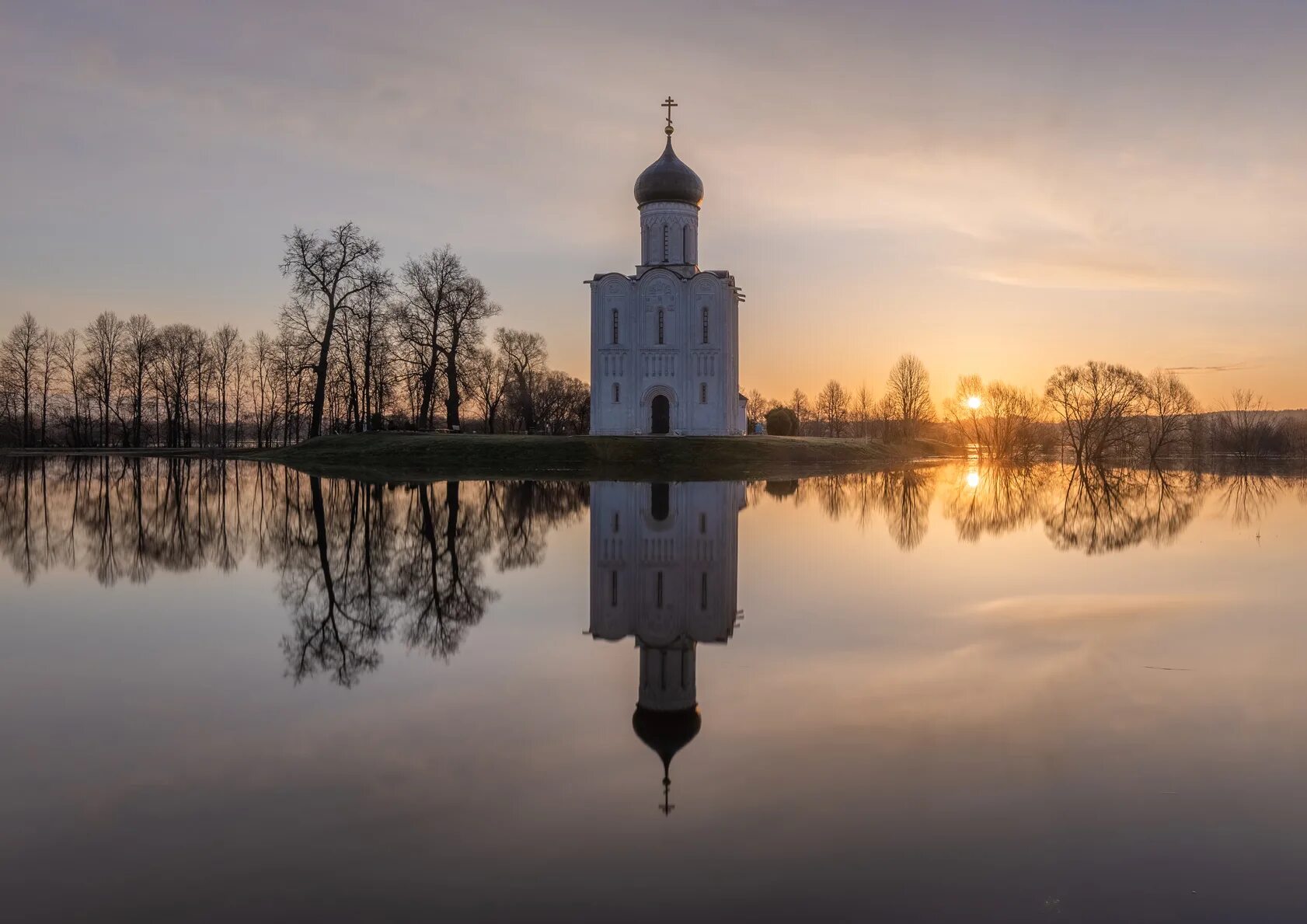 Покрова на нерли фото Весеннее утро. Фотограф Алексей Королёв