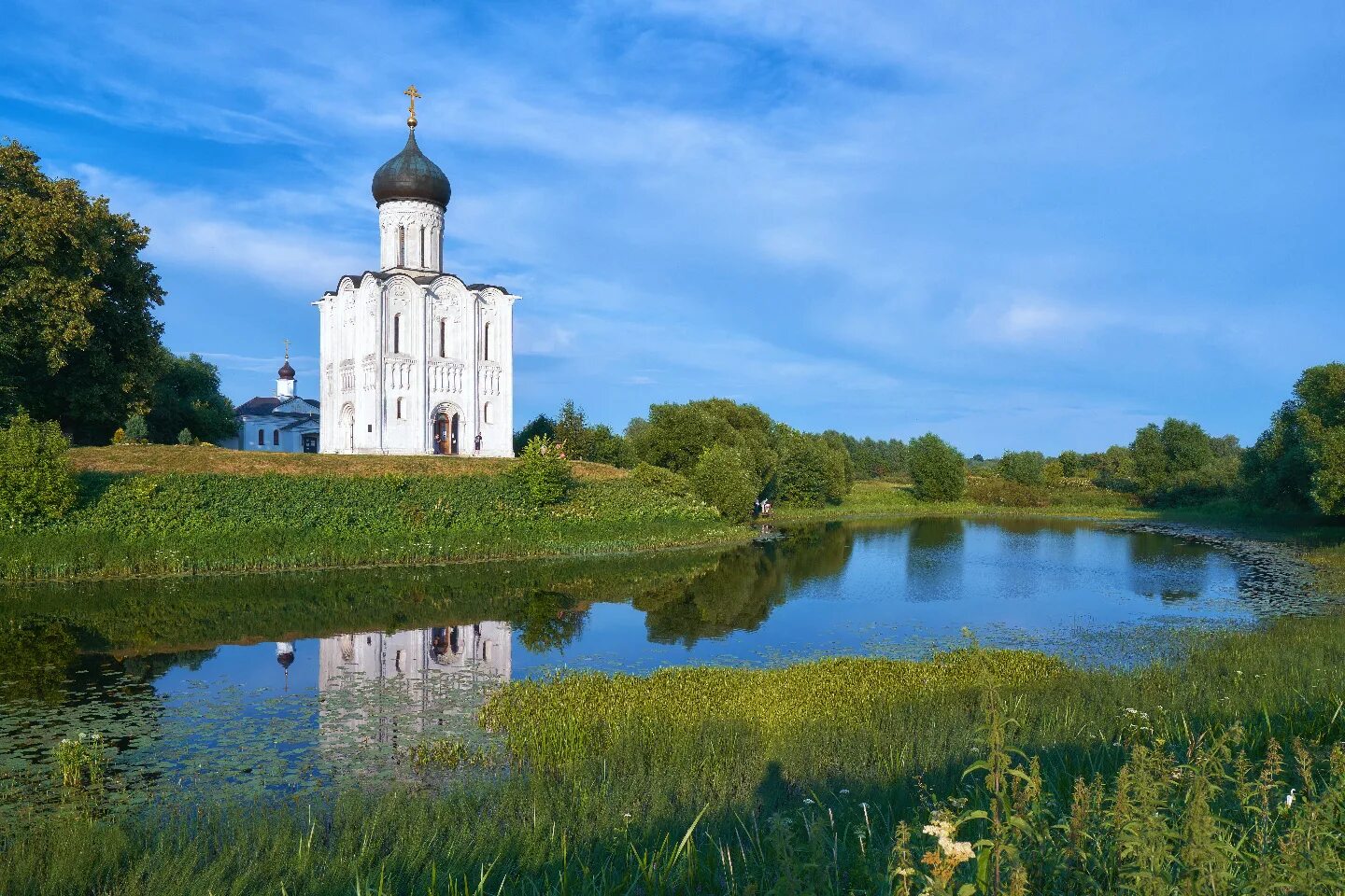 Покрова на нерли фото внутри Чарующая красота Покрова на Нерли - Телеканал "Моя Планета"