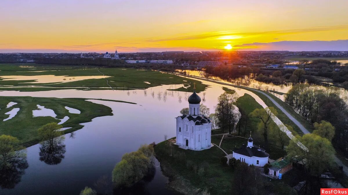 Покрова на нерли старые фото Покрова на Нерли. Фотограф Владимир Н.