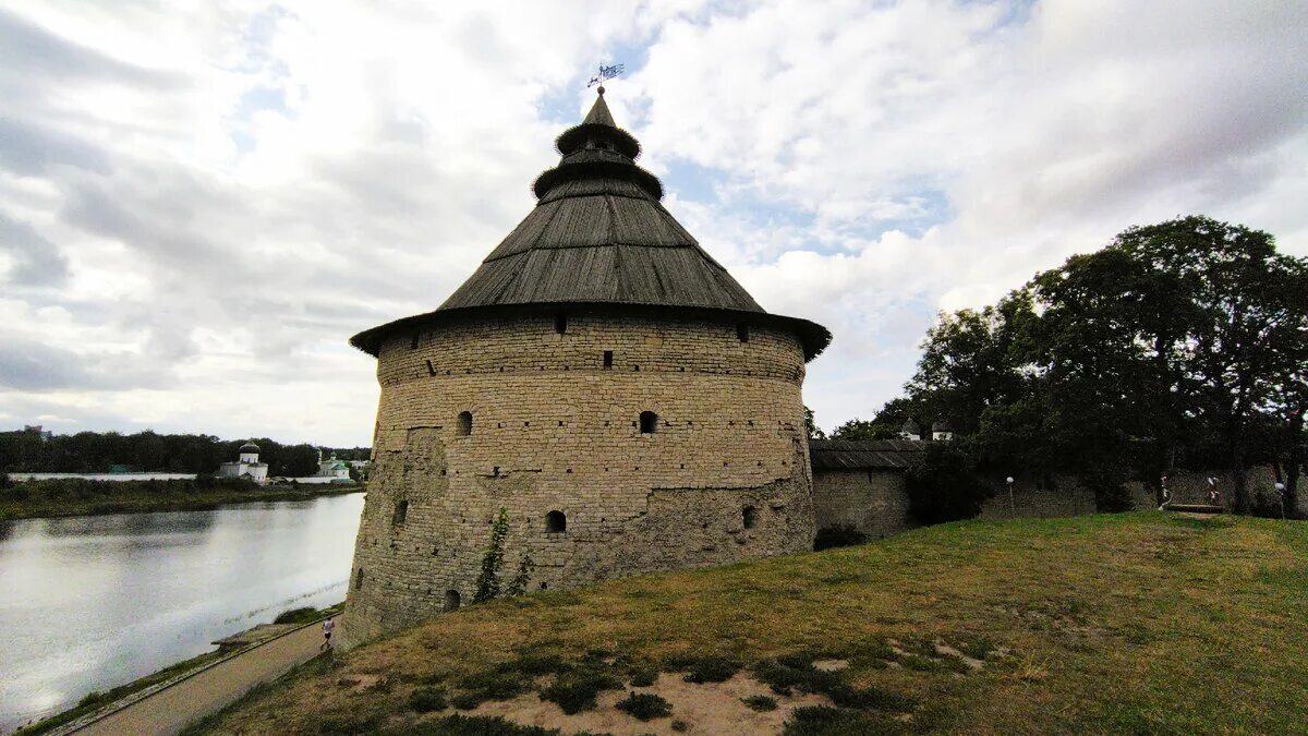 Покровская башня фото Покровская башня Пскова Starcheolog Дзен