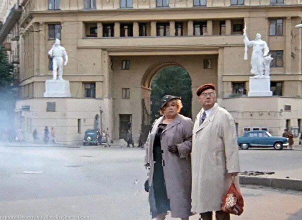 Покровские ворота где находятся в москве фото А не хлопнуть ли нам по рюмашке?" 11 февраля 1983 года состоялась телевизионная 