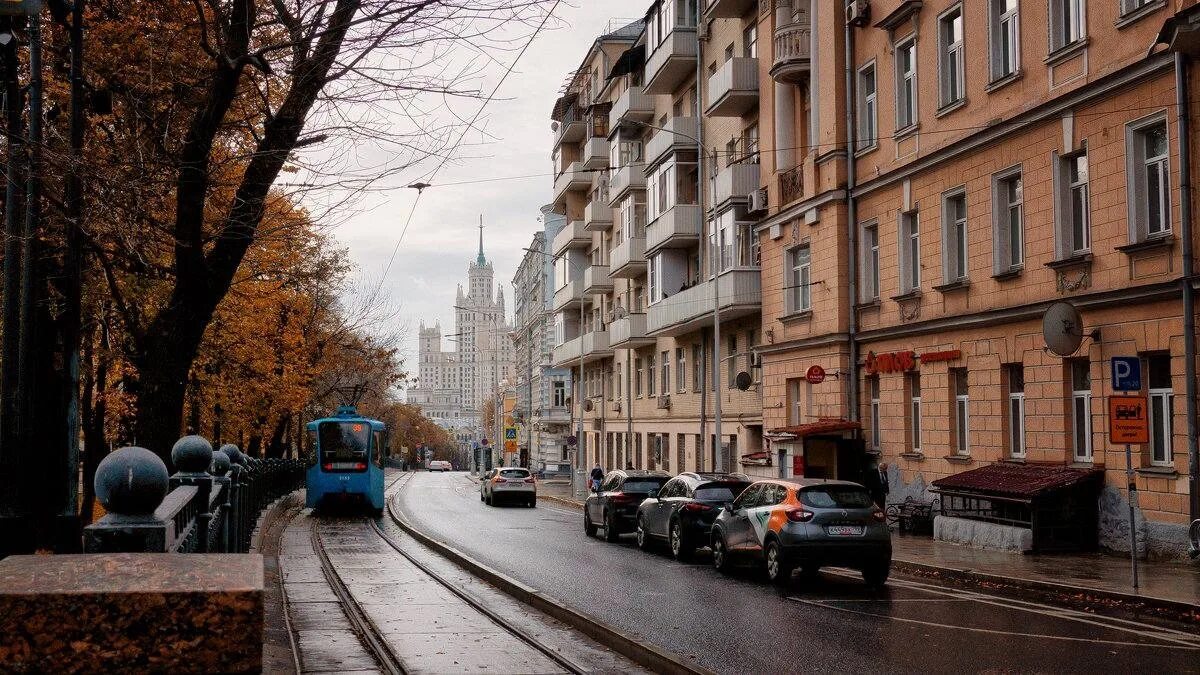 Покровский бульвар фото Новый маршрут "Белый город" 15.09.2023 в 20:00 - ЛиАЗ-677м, 7 л, 1983 года покат