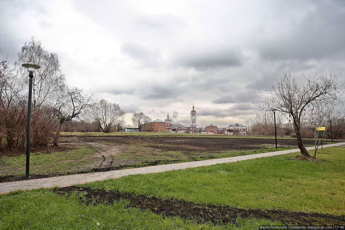 Покровский парк фото Храм Покрова Пресвятой Богородицы на Городне. Неизвестное кладбище войск Наполео