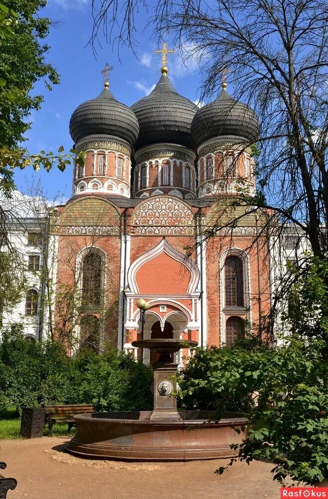 Покровский собор в измайлово фото Фото: Храм Покрова Пресвятой Богородицы. Фотограф Вера M*. Город. Фотосайт Расфо