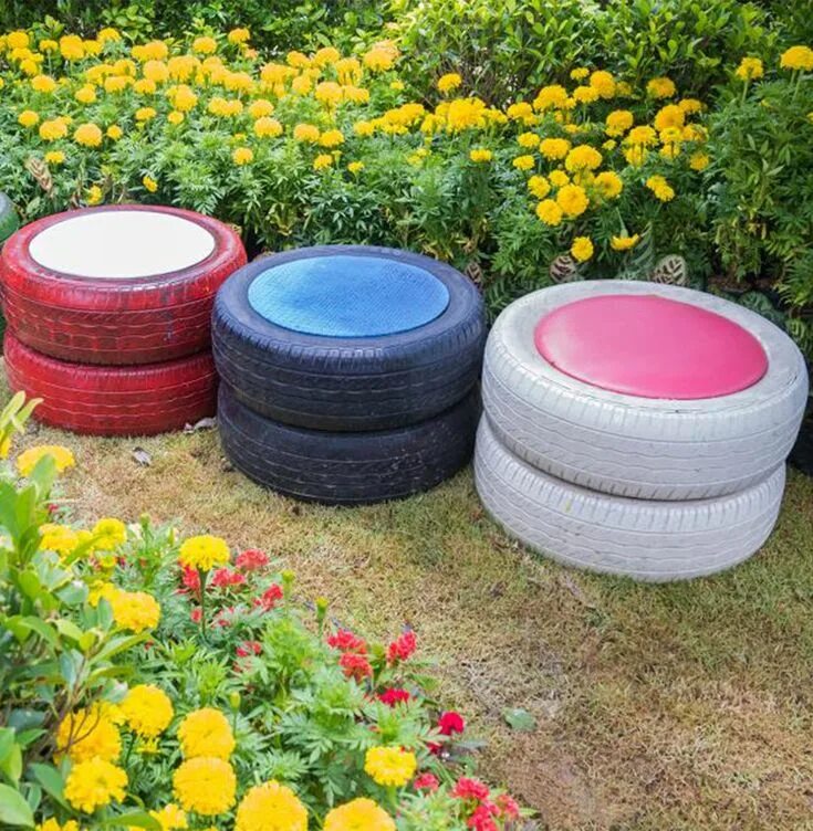 Покрышки на даче фото Pin by Sarthak Singh on Tyres recycle in 2020 Upcycle, Tire seats, Old wooden bo