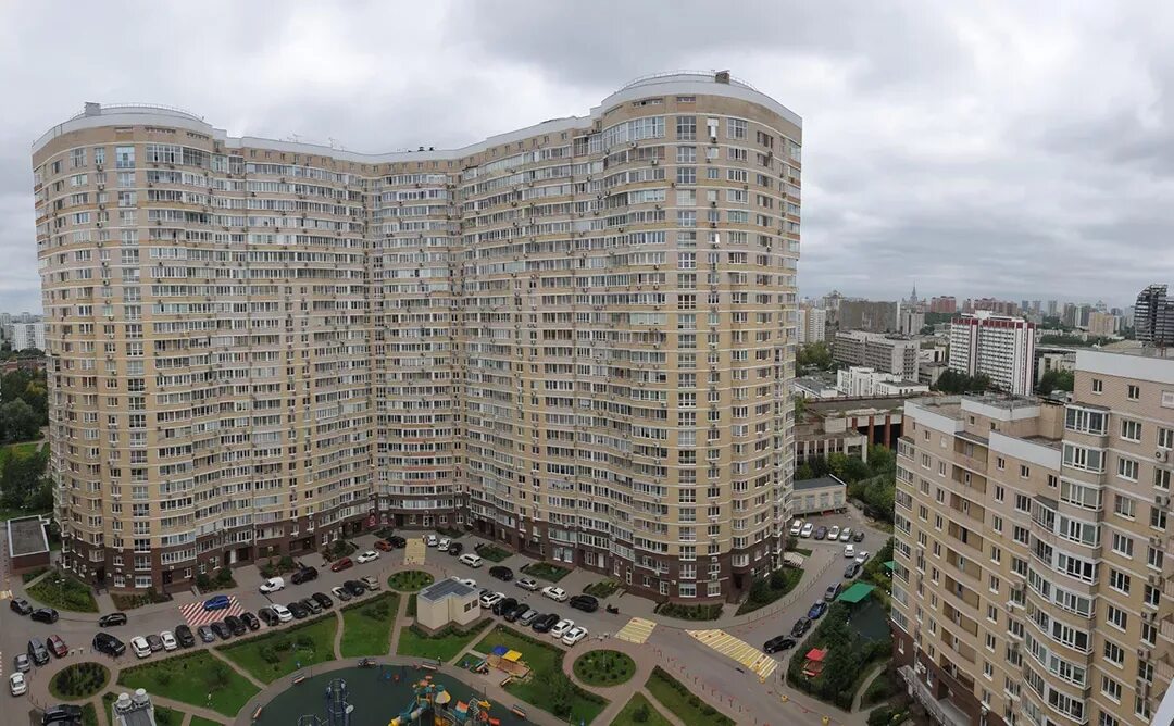 Купить офис в бизнес центре рядом с метро Юго-Западная. Найдено 18 предложений в