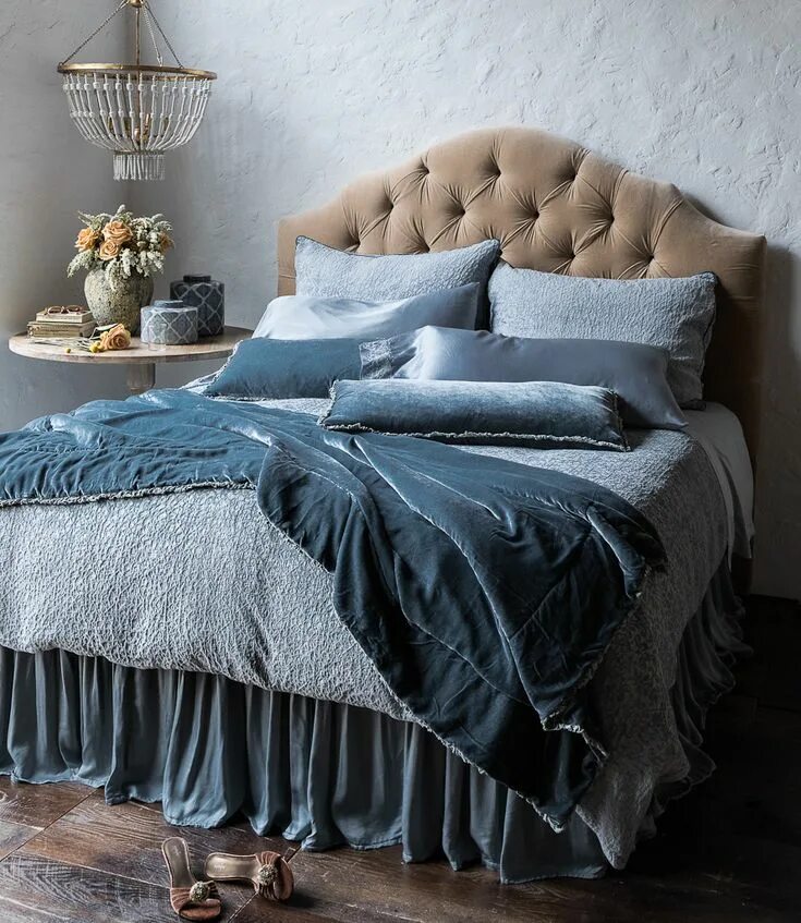 Покрывало на серую кровать интерьер Bella Blog.: Introducing: Vienna Bed linens luxury, Luxury bedding, Bed linen de