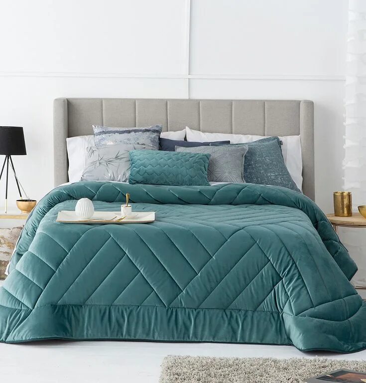 Покрывало на стену фото Boutis velours matelassé Dual bleu Antilo - Blancollection Designer bed sheets, 