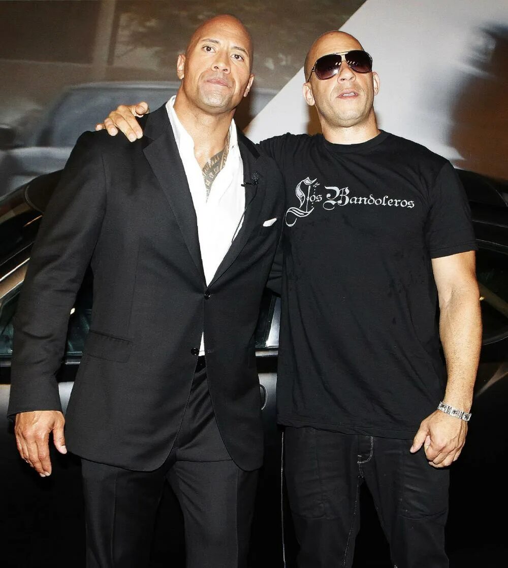 Пол и вин дизель фото Vin Diesel Begs Dwayne Johnson to Return to 'Fast & Furious' Franchise Us Weekly