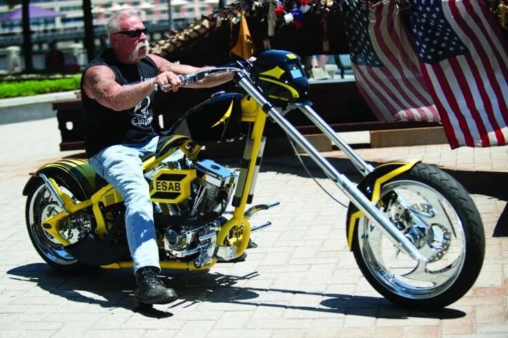 Пол мотоцикла фото Paul Teutul Sr. is the owner of the 'Orange Country Coppers', a manufacturer of 