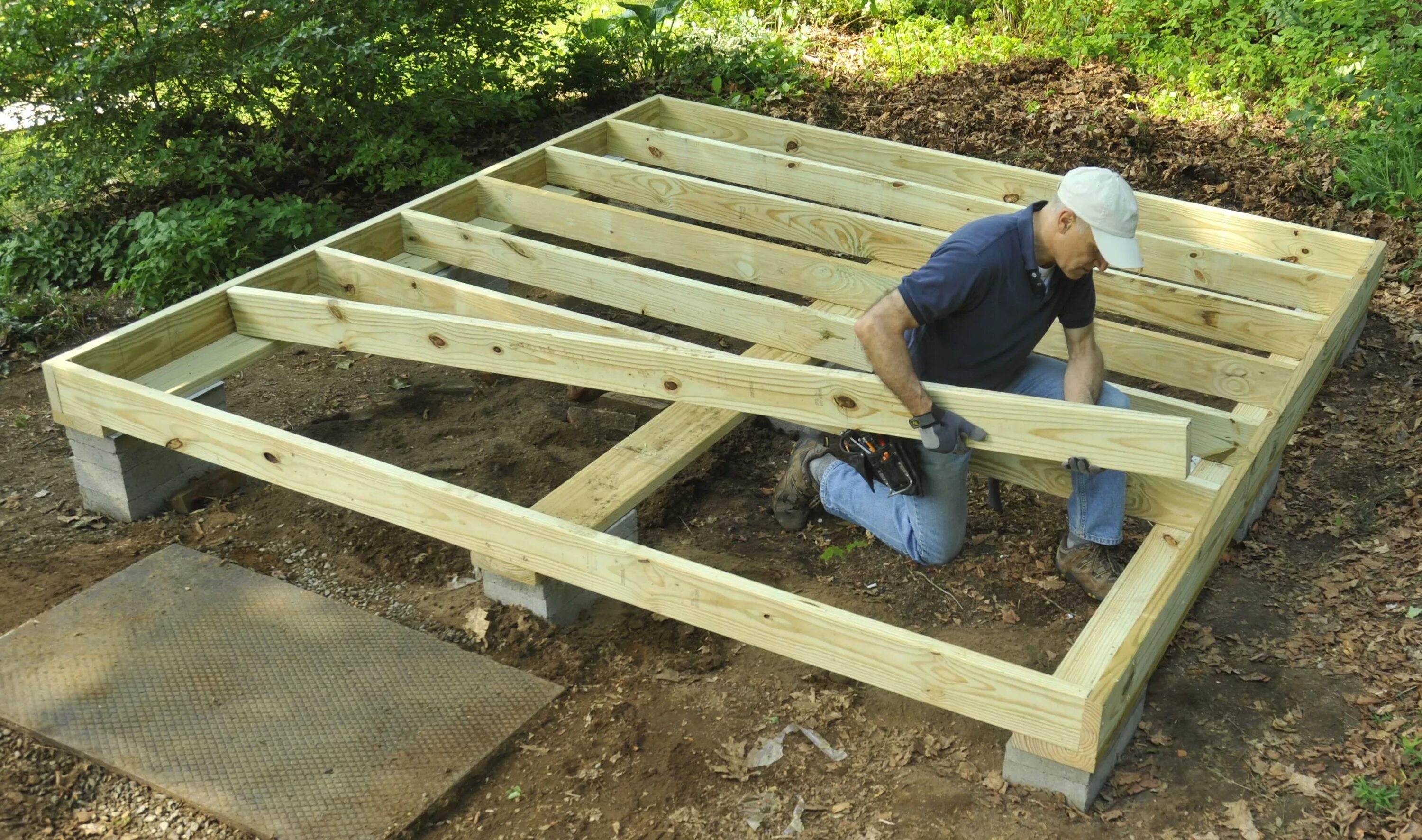 Пол на даче своими руками пошаговая How to Build a Better Backyard Storage Shed Cobertizos de madera, Casas con estr