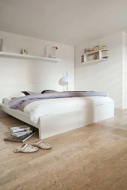 Пол в спальне фото Cork Flooring: Bedroom House flooring, Bedroom design, Minimalist bedroom