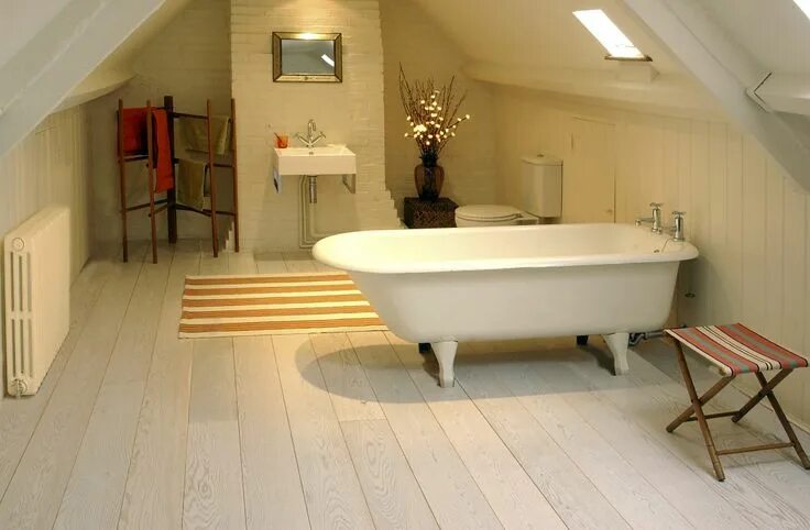 Пол ванной в деревянном доме варианты Image result for hardwood floor bathroom design Bathroom flooring options, Wood 