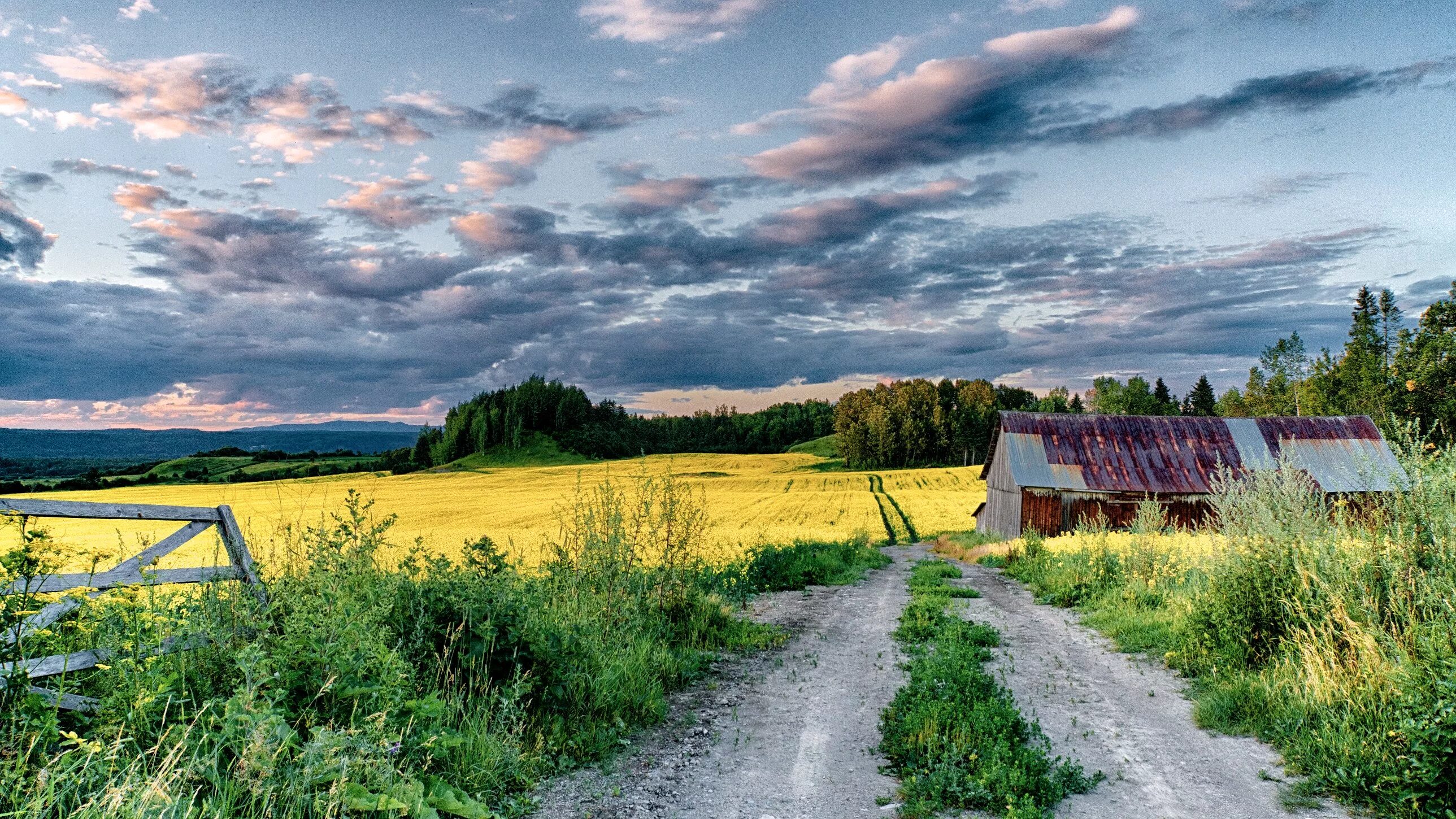 Поле деревня фото Wallpaper : sunlight, landscape, sunset, nature, sky, field, road, yellow, villa