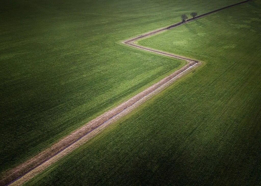 Поле фото сверху Farm field, road, aerial view wallpaper Aerial view, Landscape photographers, Dr