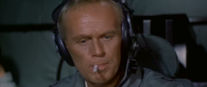 Полет актеры и роли фото Полёт из Ашийи (1964) - Flight from Ashiya - あ し や か ら の 飛 行 - Ashiya kara no hi