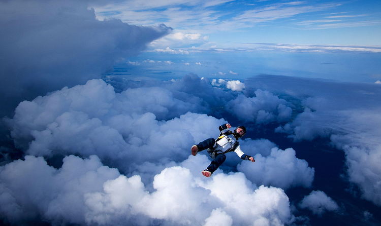 Полет фото цена #13 Skydiving through a cloud " Live Unbound Clouds, Skydiving, Aerial photo