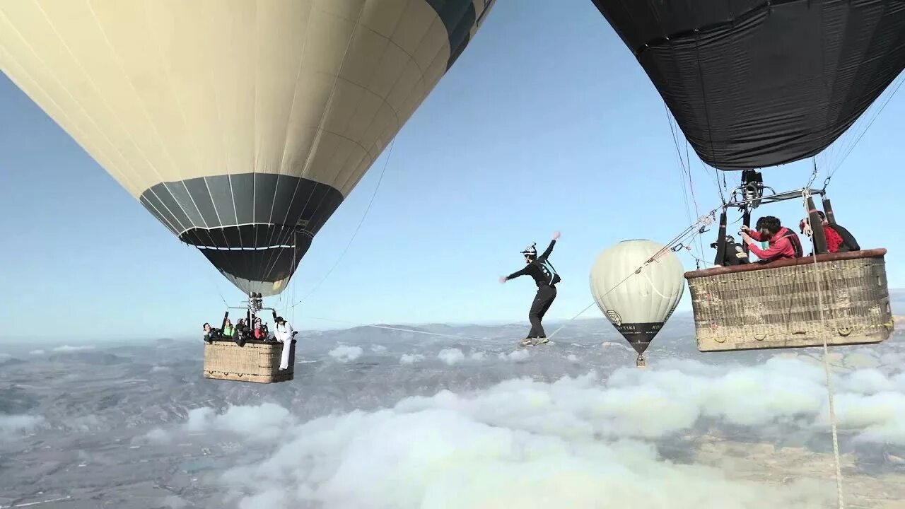 Полет на шаре фото The Balloon Highline - YouTube