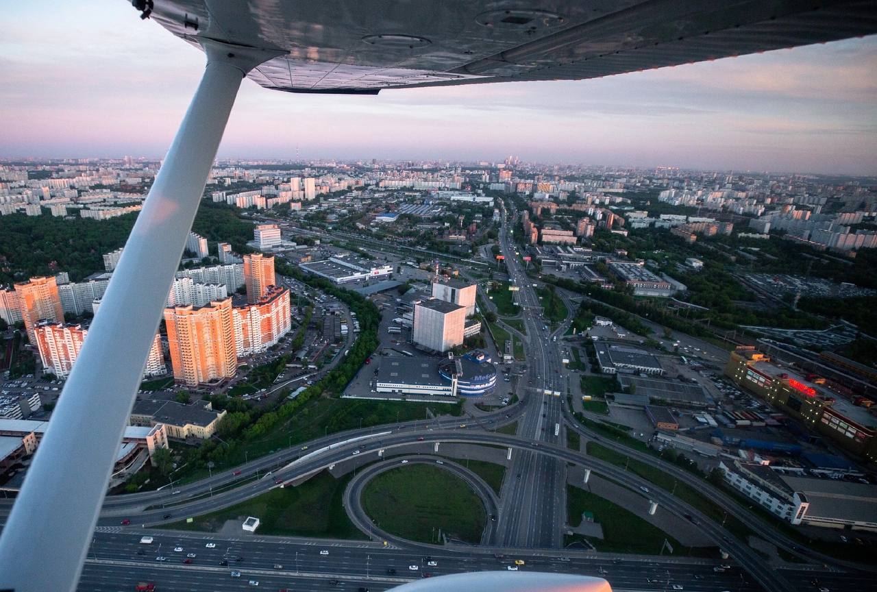 Полет над москвой фото Полет в подарок. Воздушные прогулки над Москвой!