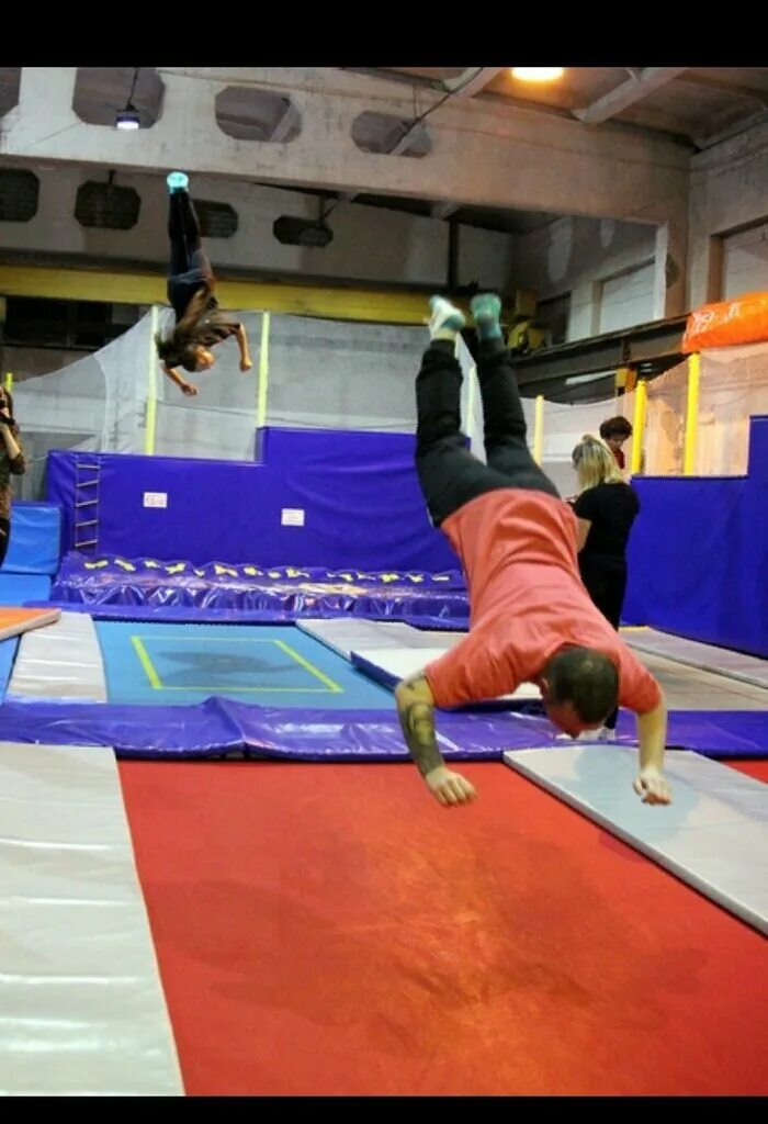 Полет шмеля пристанционная ул 6 ступино фото Полет шмеля, trampoline center, Russia, Rybinsk, Yuzhny rayon, Zacheryomushny ra