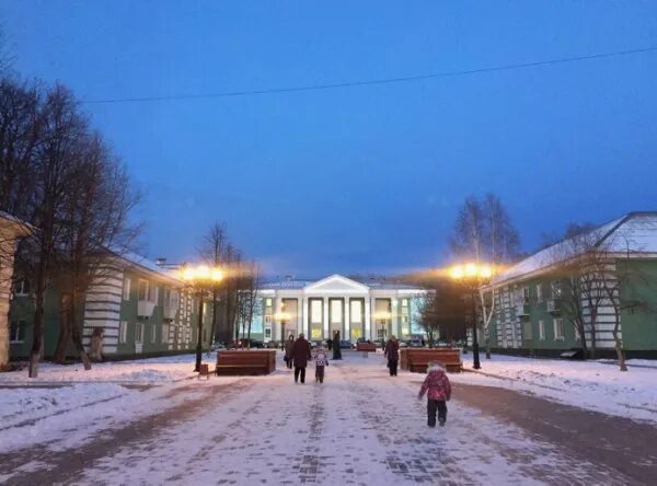 Полевской фото города Более 600 старшеклассников региона посетили открытые уроки по налоговой... Интер