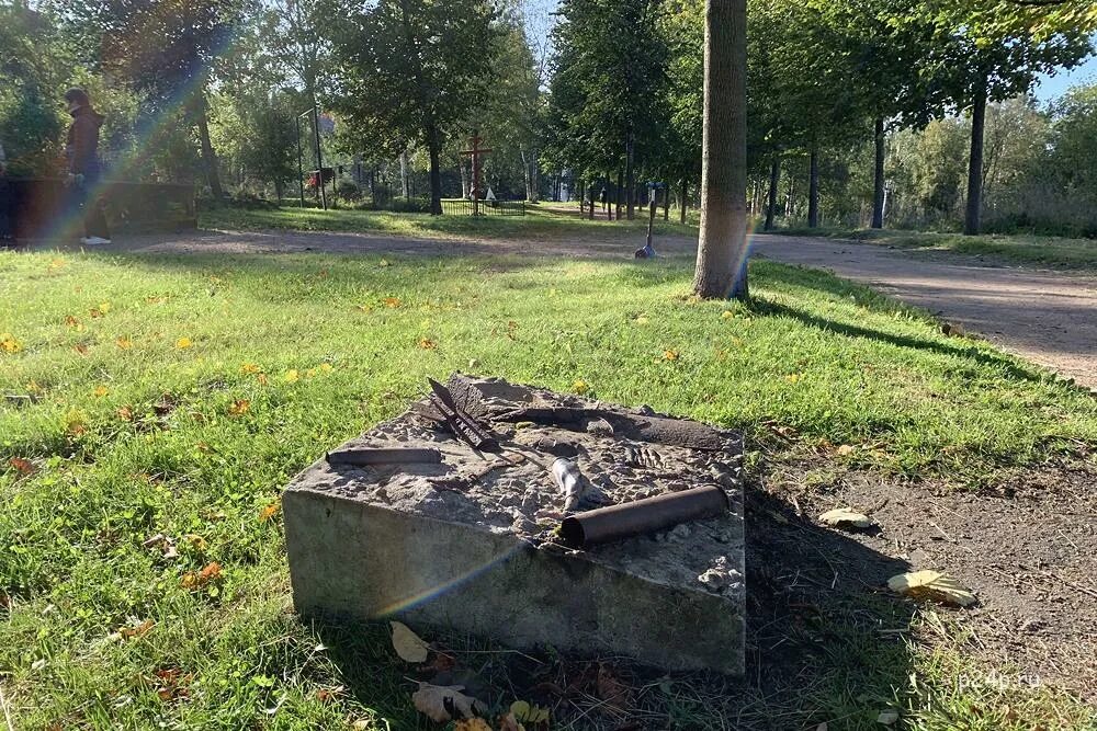 Полежаевский парк санкт петербург аллея славы фото Аллея Славы - мемориальный комплекс на Юго-Западе Санкт-Петербурга