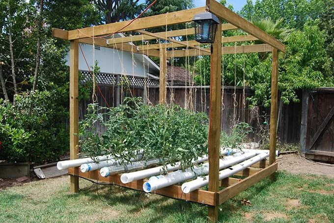 Полезные самоделки для дачи своими руками 5 Creative Vegetable Garden Ideas Indoor vegetable gardening, Hydroponic gardeni