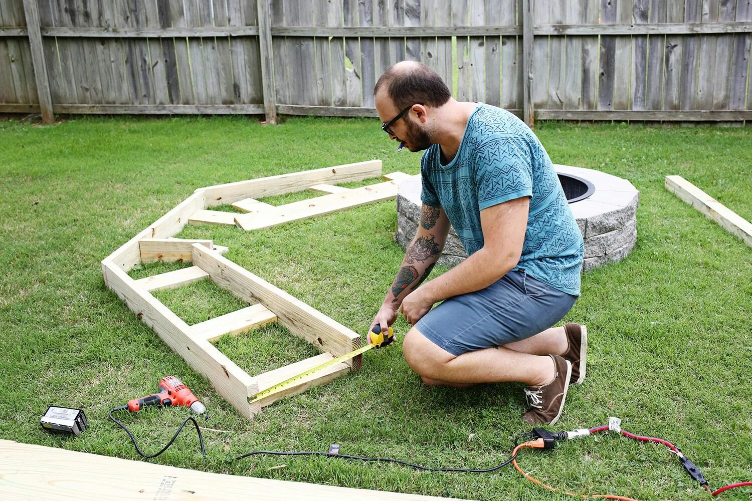 Полезные самоделки для дачи своими руками Build Your Own Curved Fire Pit Bench Lareira de quintal, Ideias quintal faça voc