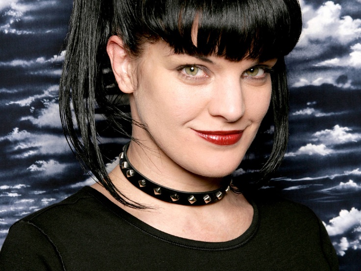 Поли перретт фото Oh, and this too: Pauley perrette, Gothic hairstyles, Ncis stars