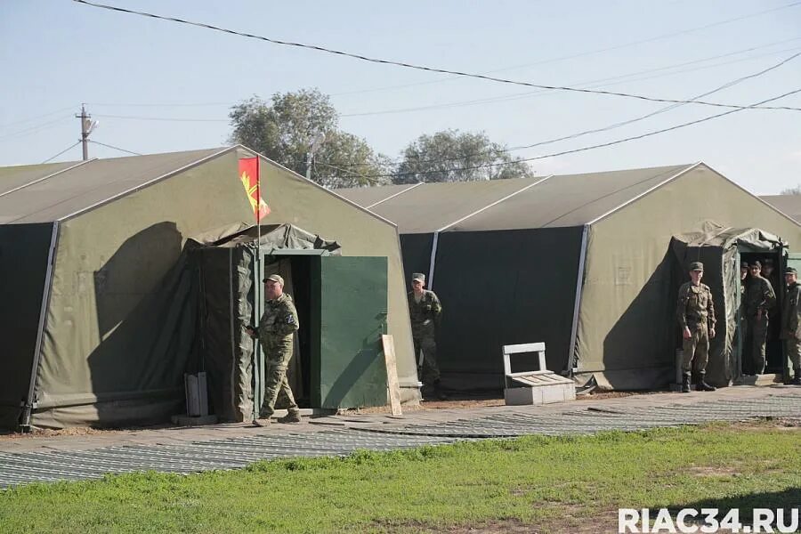 Полигон прудбой волгоградская область фото Андрей Бочаров посетил учебный центр для мобилизованных на полигоне Прудбой