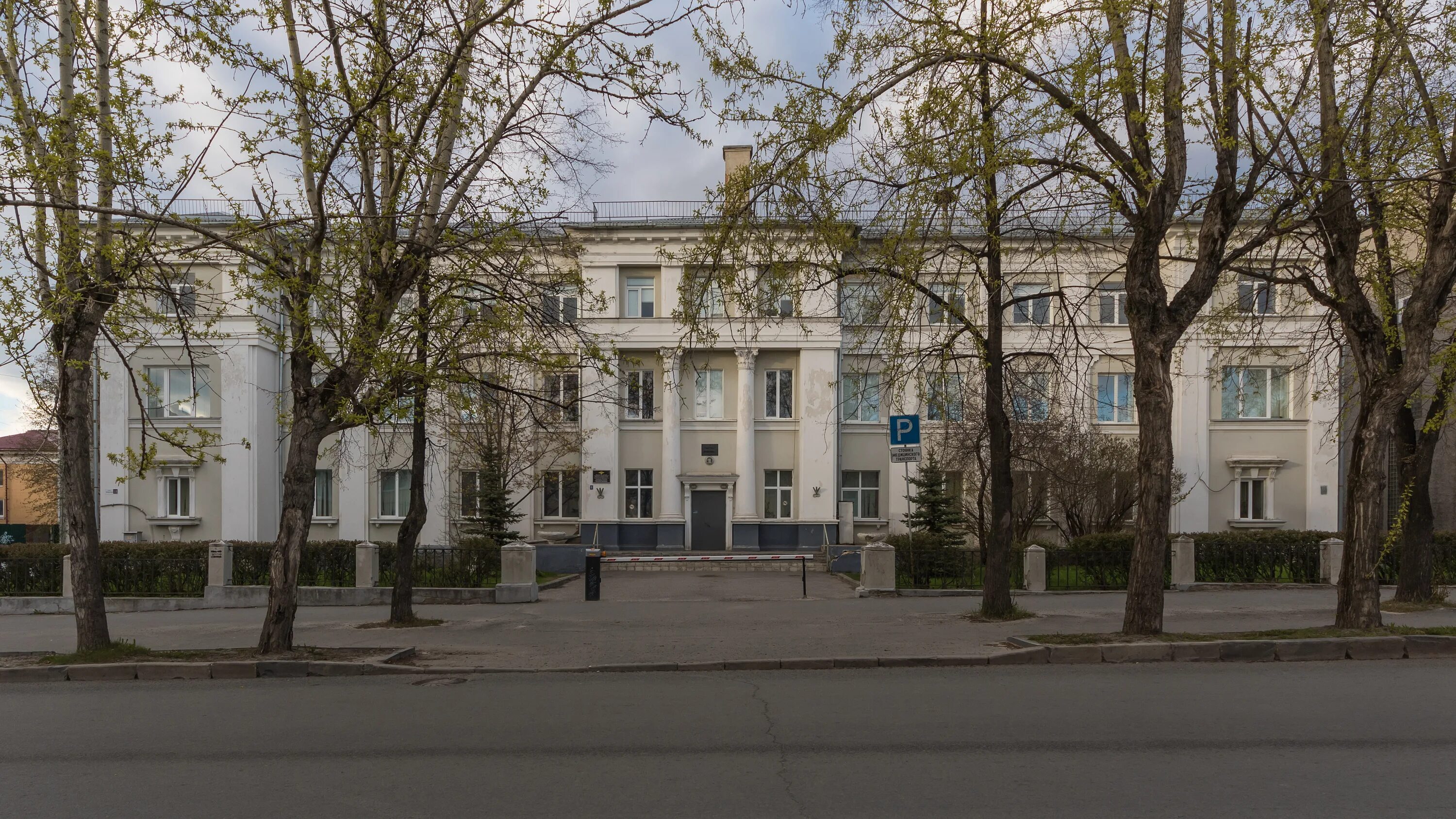 Поликлиника мвд ул волкова 93 фото Файл:Petrozavodsk 06-2017 img62 Military Hospital.jpg - Путеводитель Викигид Wik