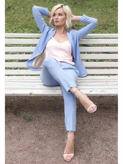 Полина гагарина ноги фото Polina Gagarina Light blue suit, Bright blue suit, Blue suit brown shoes