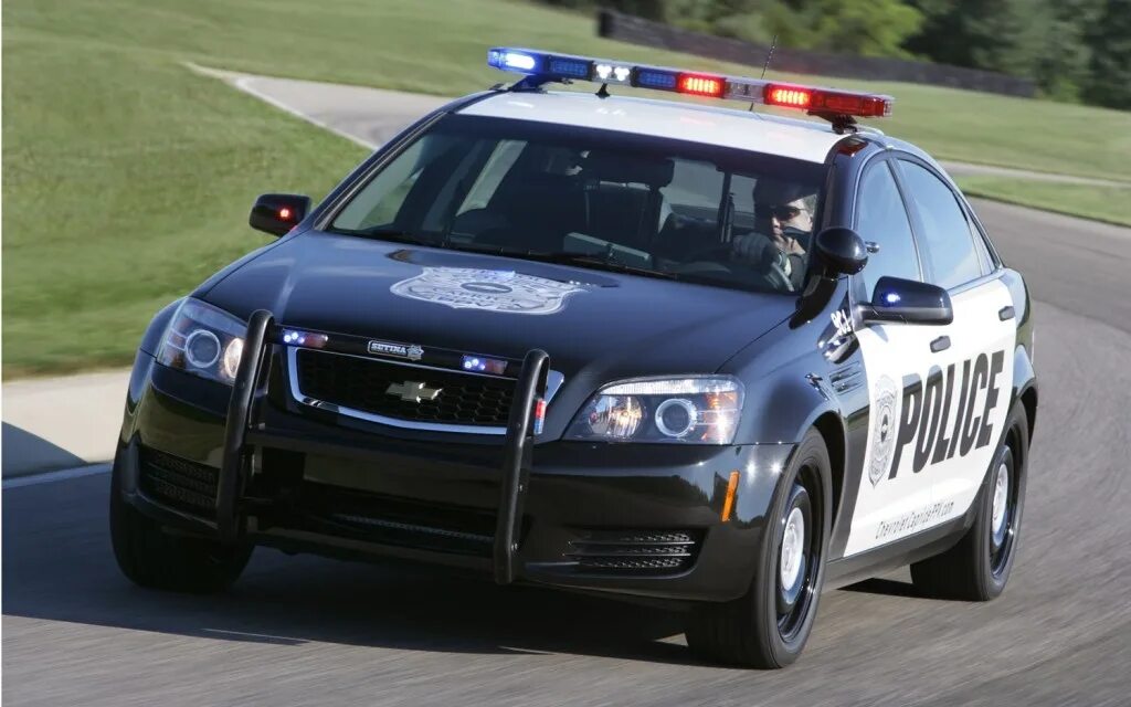 Полицейский автомобиль фото One Chevy Dealer to Sell 13 Caprice Police Cars to Public - Chevy Hardcore