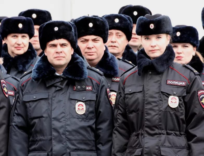 Полиция форма одежды фото В Мордовии сотрудники органов внутренних дел перешли на зимнюю форму одежды