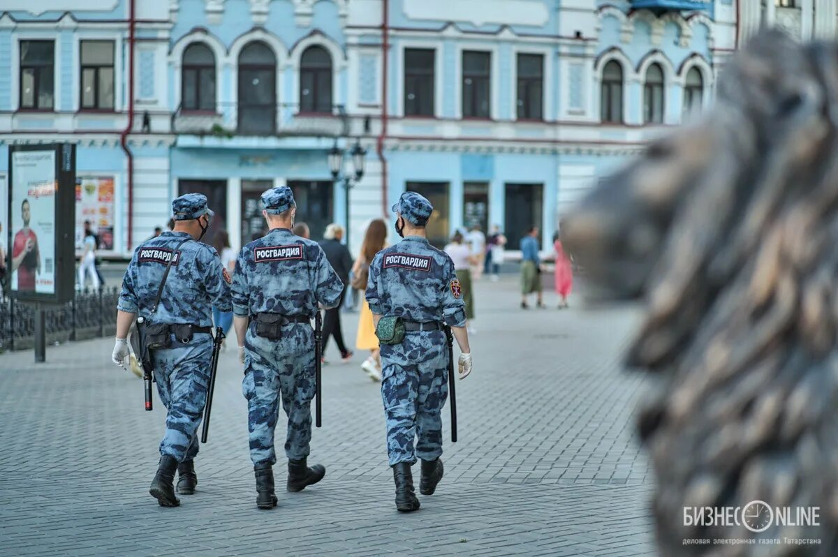 Полиция казани фото В Казани сегодня открылись летние веранды