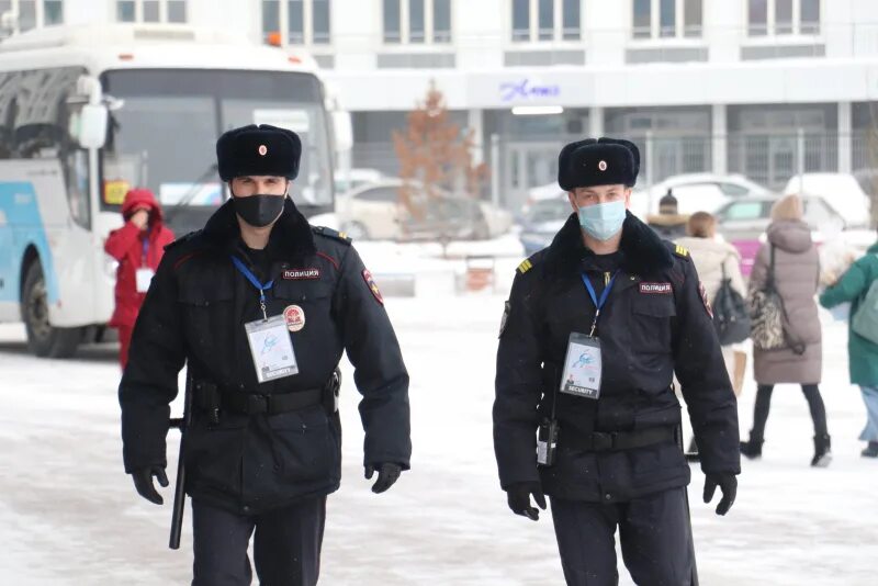 Полиция красноярск фото Полицейские Красноярска обеспечили безопасность на Первенстве России по фигурном