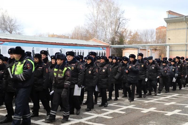 Полиция новосибирск фото В Новосибирске полицейские провели профилактическое мероприятие "Улица"