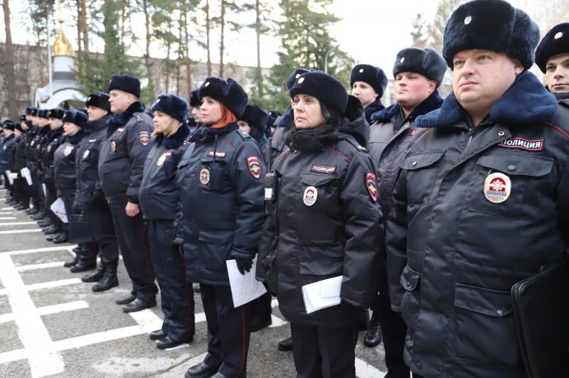 Полиция новосибирск фото В Новосибирске полицейские провели профилактическое мероприятие "Улица"