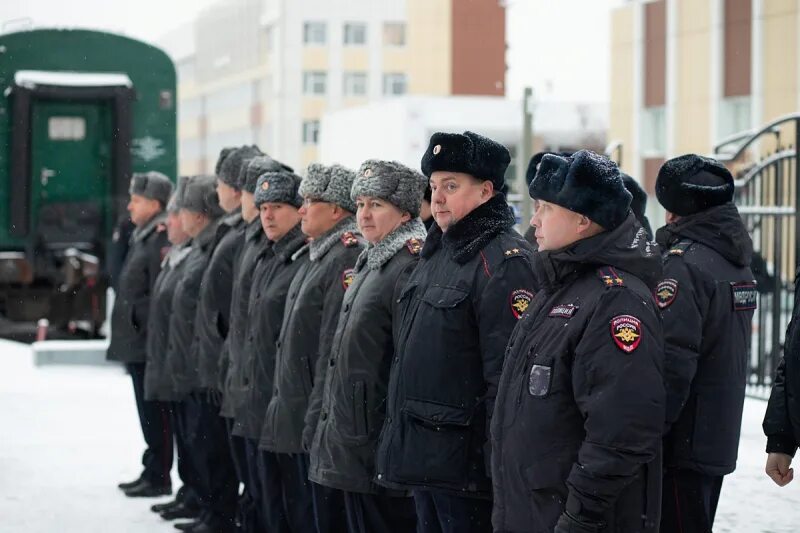 Полиция омска фото В Омскую область вернулись сотрудники сводного отряда полиции после служебной ко