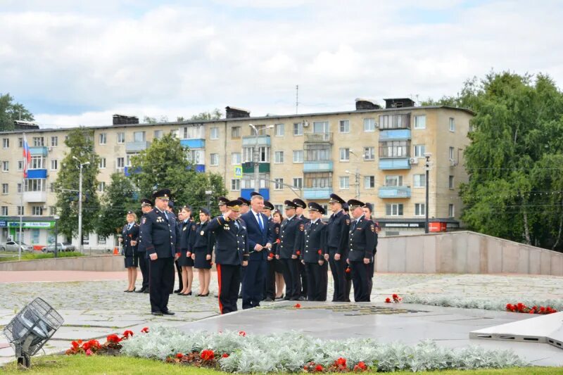 Полиция пензы фото Начальник УМВД России по Пензенской области, личный состав полиции совместно с п