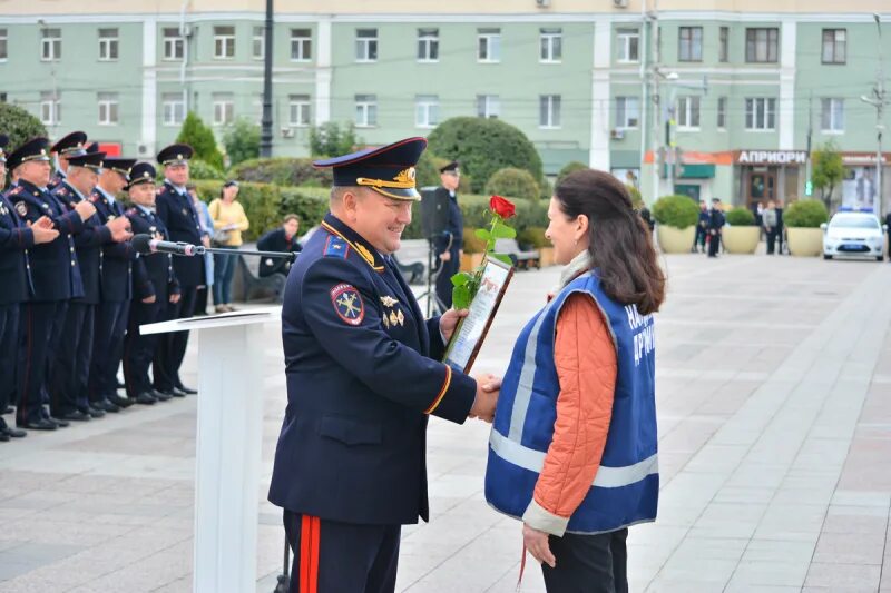 Полиция пензы фото На площади им. Ленина г. Пензы состоялся общегородской развод патрульно-постовых