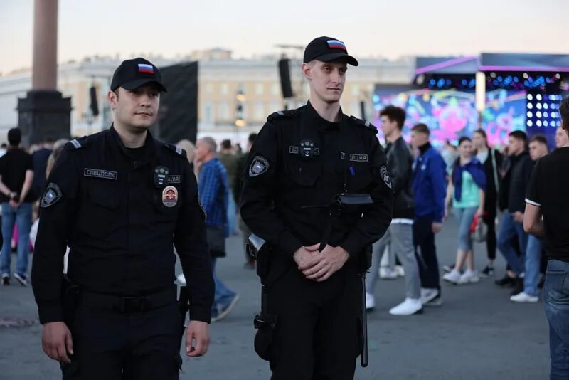 Полиция спб фото Ирина Волк: Полиция обеспечила общественный порядок на празднике "Алые паруса"