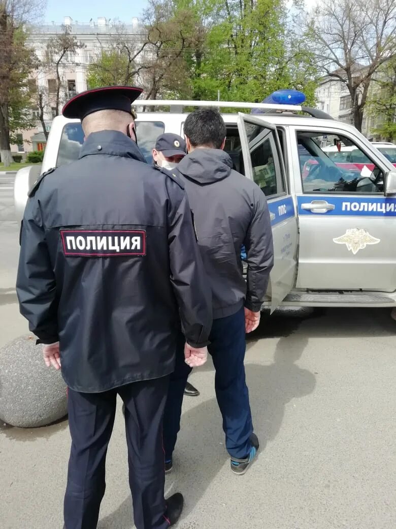 Полиция в туле на косой горе фото В Туле полиция задержала мужчину, нарушившего "масочный" режим ИА "Тульская Прес